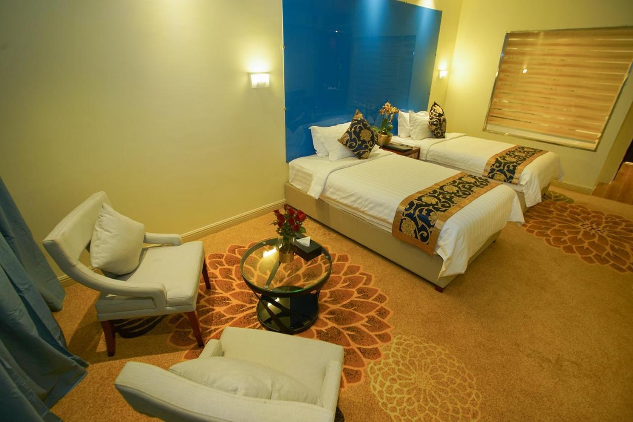 Grand Park Hotel