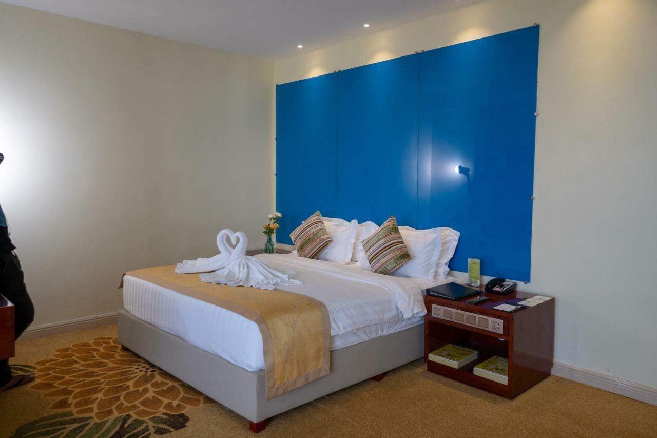 Grand Park 5*